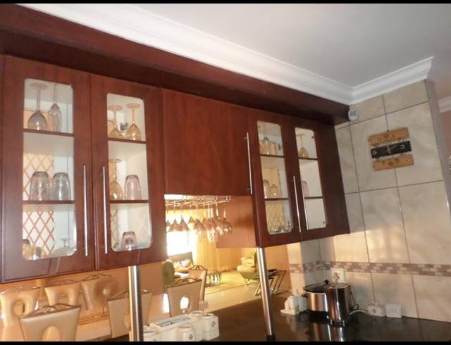 3 BEDROOM HOUSE FOR SALE IN THE ORCHARDS